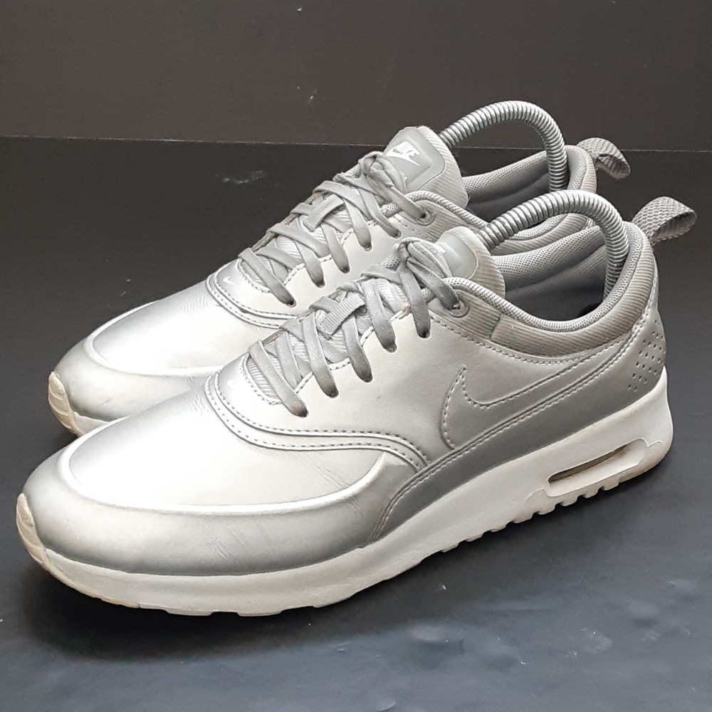 Nike Air Max Thea Womens Size 9 Metallic Silver